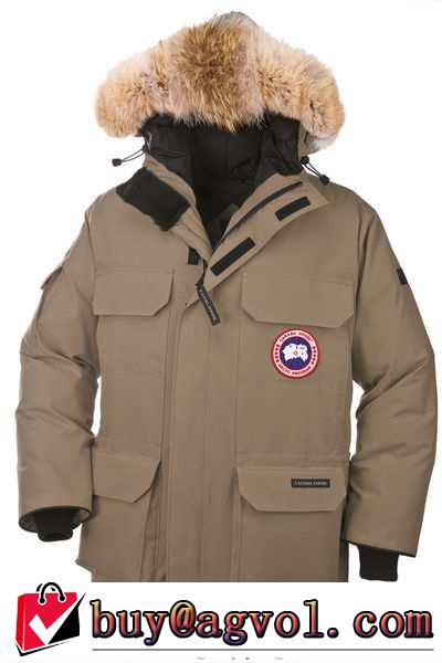 良い風合い  2015秋冬 Canada Goose 高級感を演出する　ダウンジャケット 7色可選