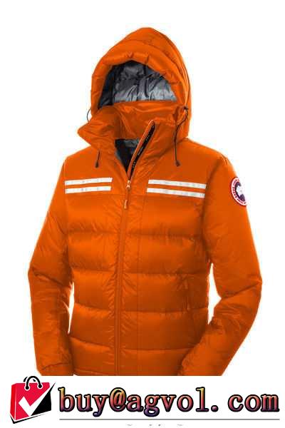 機能性とデザイン性ある　2015秋冬 Canada Goose 活躍するダウンジャケット 5色可選