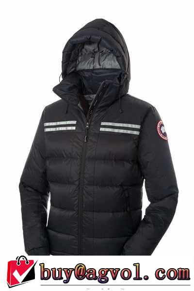 機能性とデザイン性ある　2015秋冬 Canada Goose 活躍するダウンジャケット 5色可選