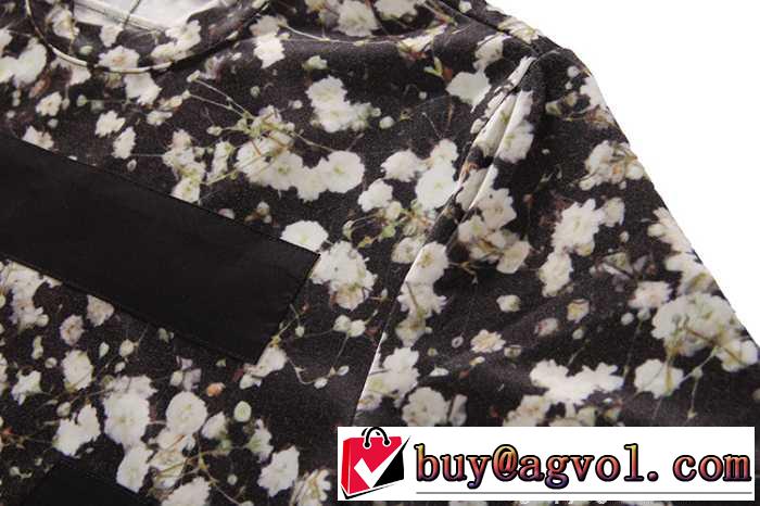 givenchy ジバンシー 半袖tシャツ