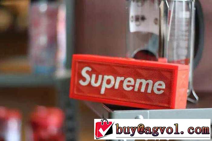 美品 2015 SUPREME シュプリーム 便利性あるブルートゥーススピーカー
