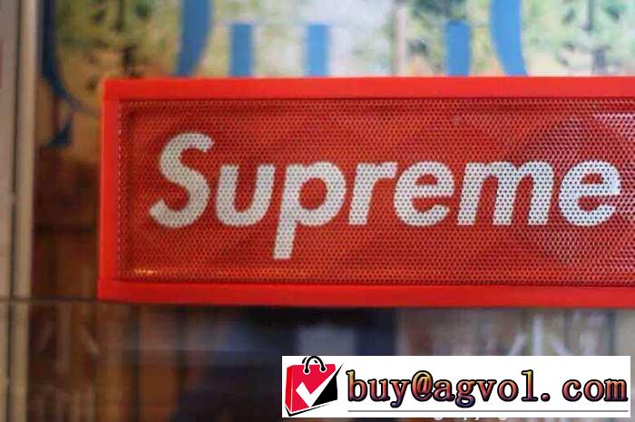 美品 2015 SUPREME シュプリーム 便利性あるブルートゥーススピーカー