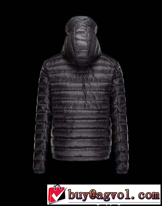 軽量で保温性に 2015秋冬 MONCLER モンクレール 満点　ダウンジャケット