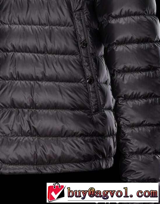 軽量で保温性に 2015秋冬 MONCLER モンクレール 満点　ダウンジャケット