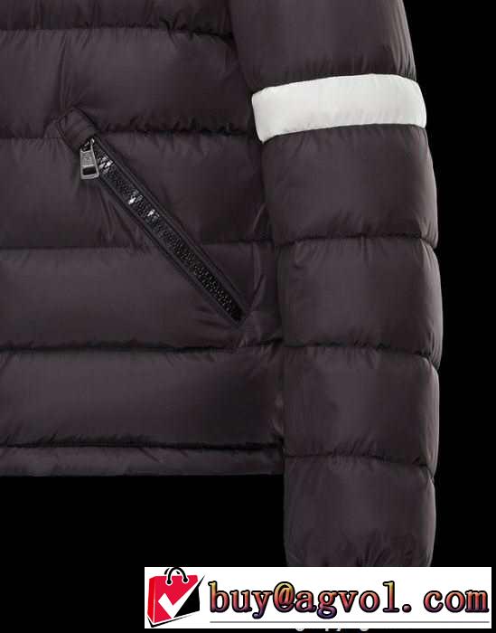 保温性のある 2015秋冬 MONCLER モンクレール 個性的なダウンジャケット