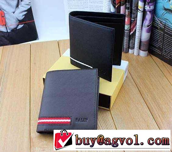 気品と高級感にあふれる bally バリー 便利性のある短財布 2色可選