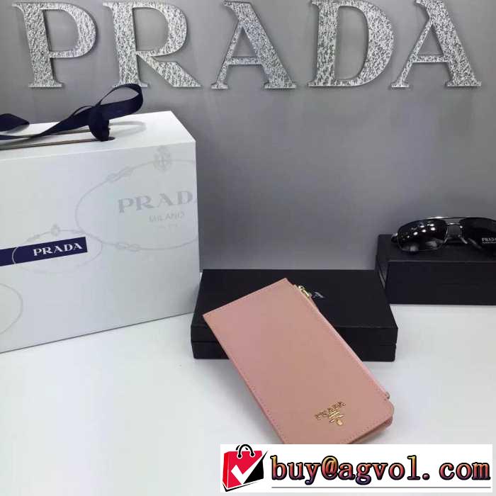 安心感のある　秋冬 PRADA プラダ 収納できる　カードケース シンプル 5色可選