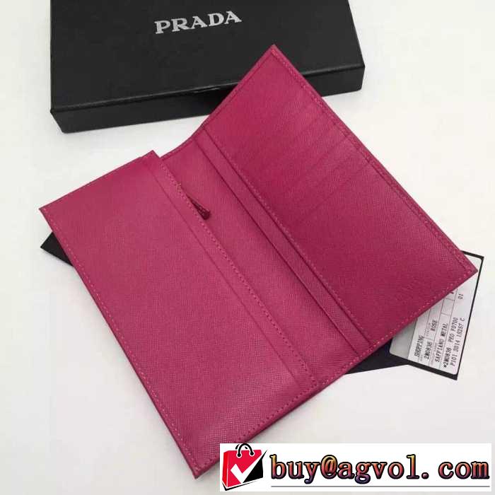 機能も充実している　秋冬 prada プラダ プレゼントに二つ折り財布