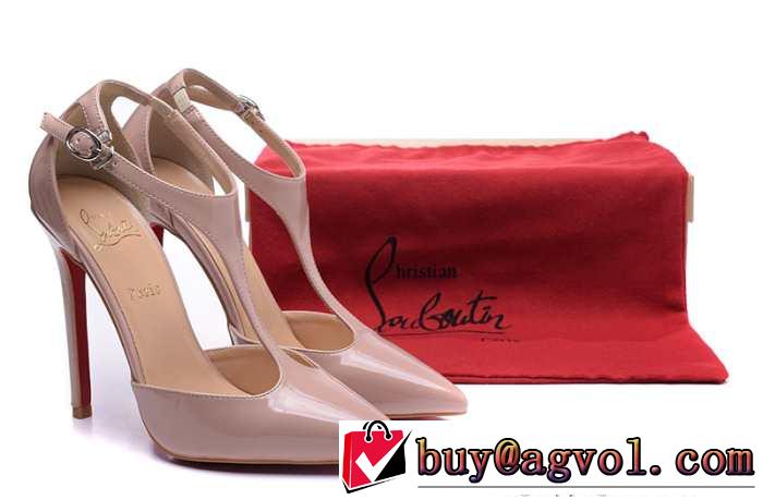 美脚効果　 2015 Christian Louboutinクリスチャンルブタン 大人っぽいパンプス