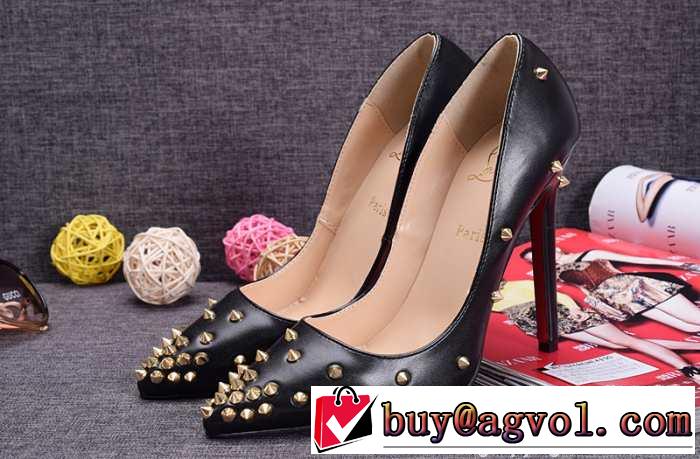 プレゼントに 2015 Christian Louboutinクリスチャンルブタン 活躍するパンプス