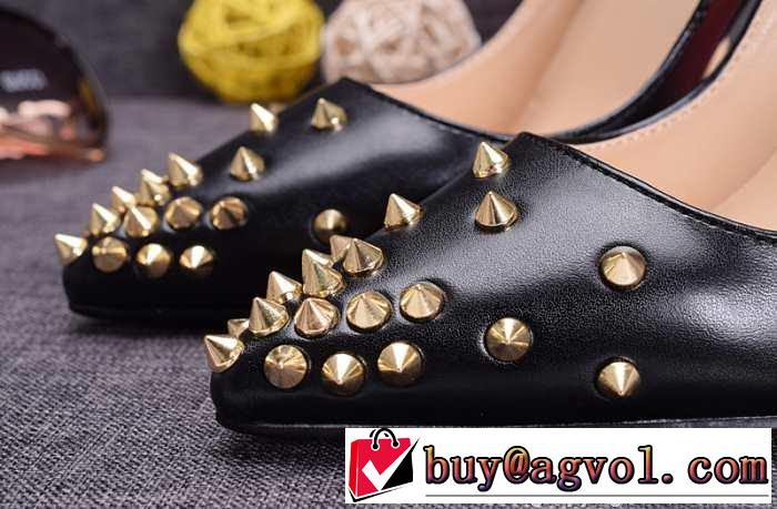 プレゼントに 2015 Christian Louboutinクリスチャンルブタン 活躍するパンプス
