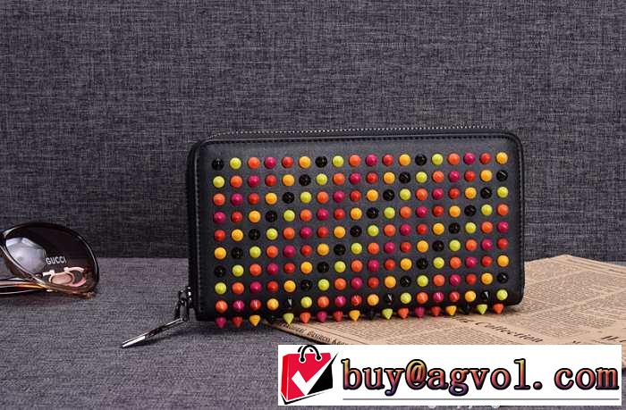 値下げる 2015 Christian Louboutinクリスチャンルブタン 光沢のある財布