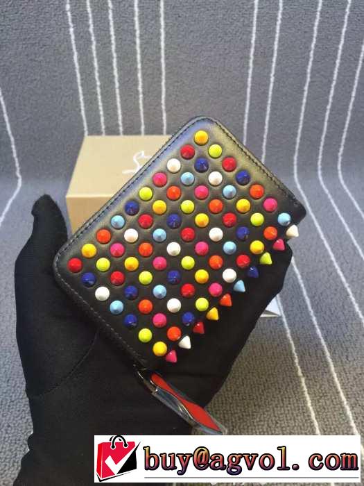 お買い得 2015 Christian Louboutinクリスチャンルブタン 収納力も抜群　財布 ファスナー　カードケース 多色可選択