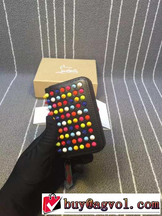 お買い得 2015 Christian Louboutinクリスチャンルブタン 収納力も抜群　財布 ファスナー　カードケース 多色可選択