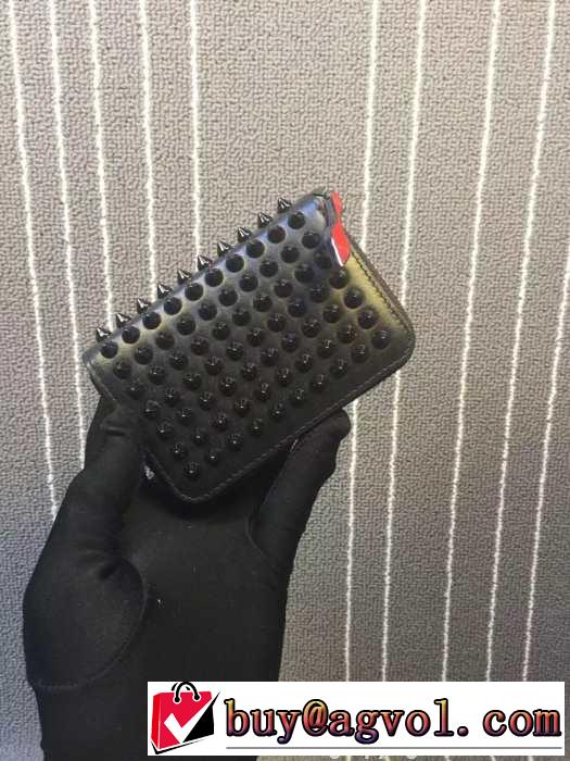 お買い得 2015 Christian Louboutinクリスチャンルブタン 収納力も抜群　財布 ファスナー　カードケース 多色可選択
