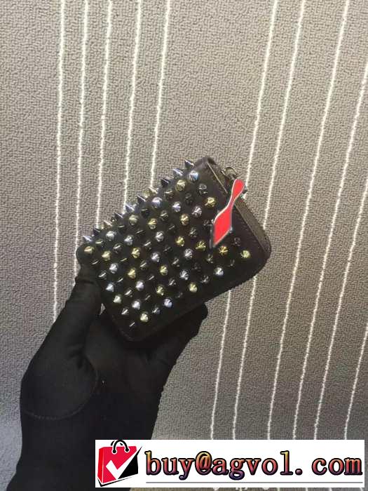 お買い得 2015 Christian Louboutinクリスチャンルブタン 収納力も抜群　財布 ファスナー　カードケース 多色可選択