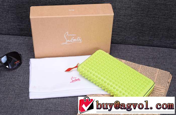 デザイン性に優れた　 2015 Christian Louboutinクリスチャンルブタン 財布