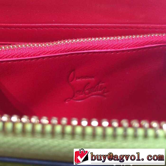 デザイン性に優れた　 2015 Christian Louboutinクリスチャンルブタン 財布