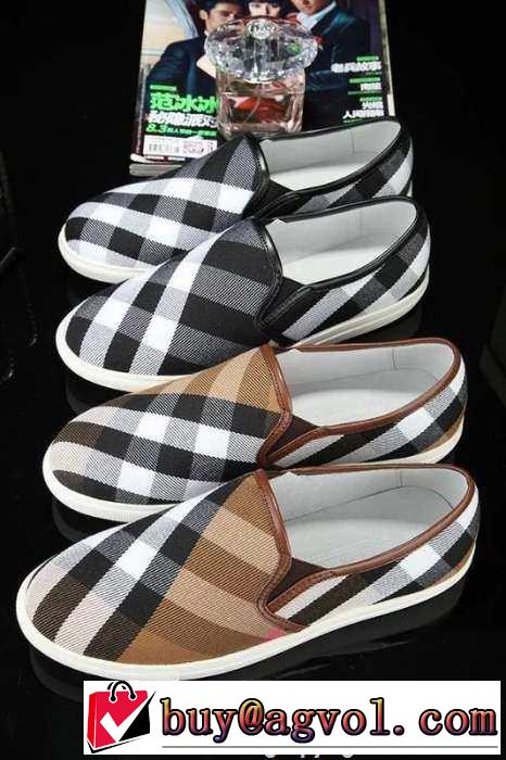 カジュアルが爆発！2015 BURBERRY バーバリー スリップオン 　抗菌、防臭加工