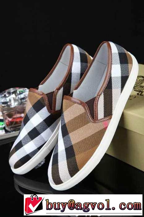 カジュアルが爆発！2015 BURBERRY バーバリー スリップオン 　抗菌、防臭加工