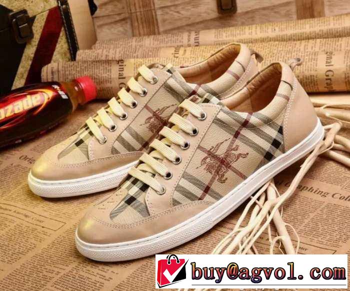 カジュアル特集 2015 BURBERRY バーバリー フラットシューズ 履き心地抜群