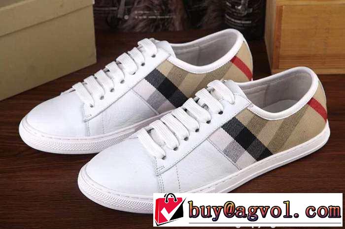 カジュアル注目　2015 BURBERRY バーバリー  フラットシューズ 　定番なデザイン