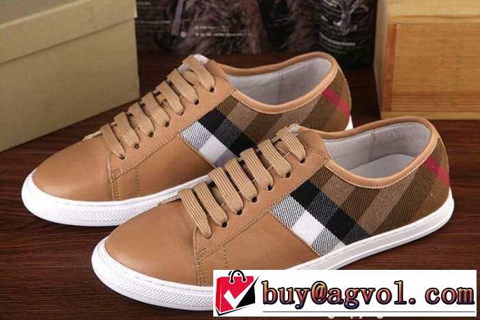 カジュアル注目　2015 BURBERRY バーバリー  フラットシューズ 　定番なデザイン
