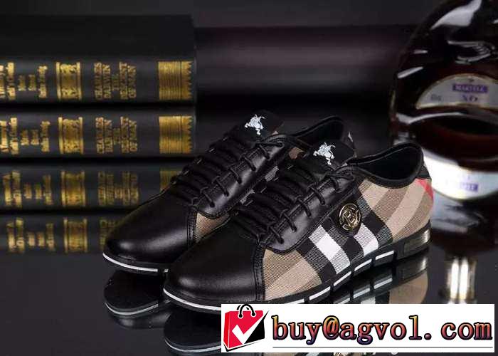 めちゃくちゃな値段　2015  BURBERRY バーバリー スニーカー 　防臭加工