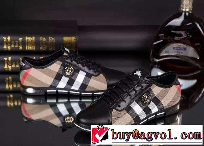 めちゃくちゃな値段　2015  BURBERRY バーバリー スニーカー 　防臭加工