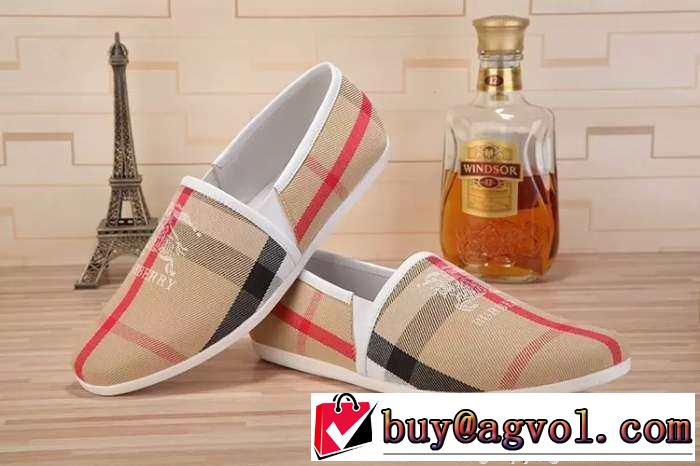 完売品　 2015 BURBERRY バーバリー カジュアルシューズ　欧米風が濃い