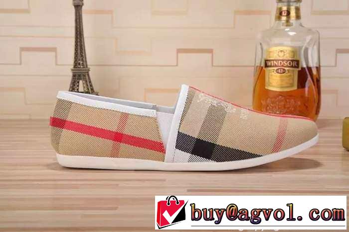 完売品　 2015 BURBERRY バーバリー カジュアルシューズ　欧米風が濃い