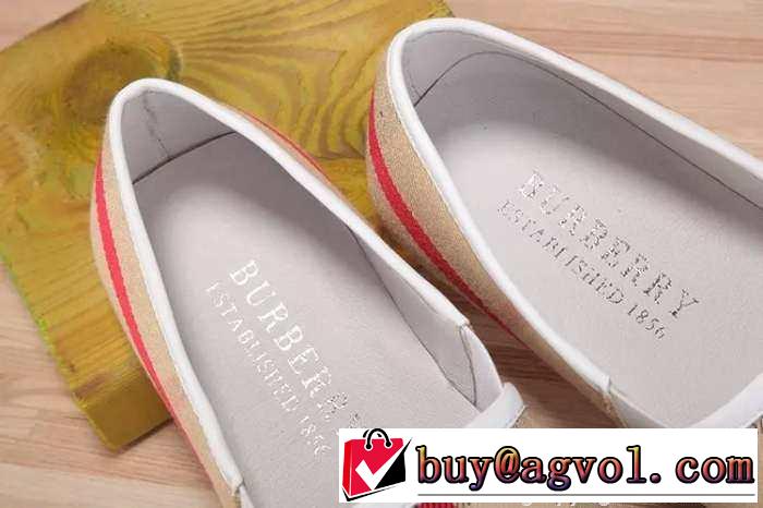 完売品　 2015 BURBERRY バーバリー カジュアルシューズ　欧米風が濃い