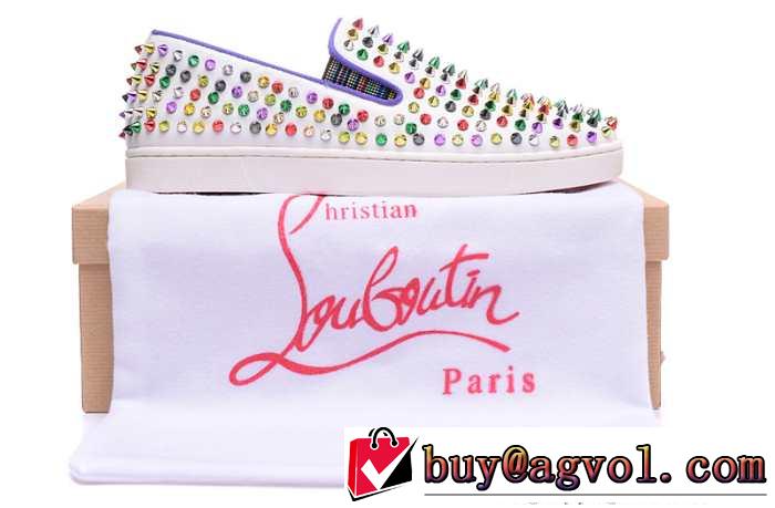 相性抜群　2015 Christian Louboutinクリスチャンルブタン 魅力　フラットシューズ