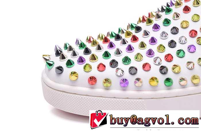 相性抜群　2015 Christian Louboutinクリスチャンルブタン 魅力　フラットシューズ