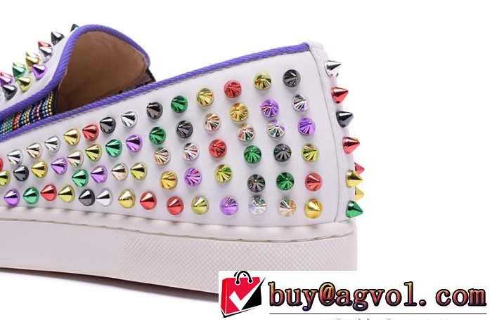 相性抜群　2015 Christian Louboutinクリスチャンルブタン 魅力　フラットシューズ