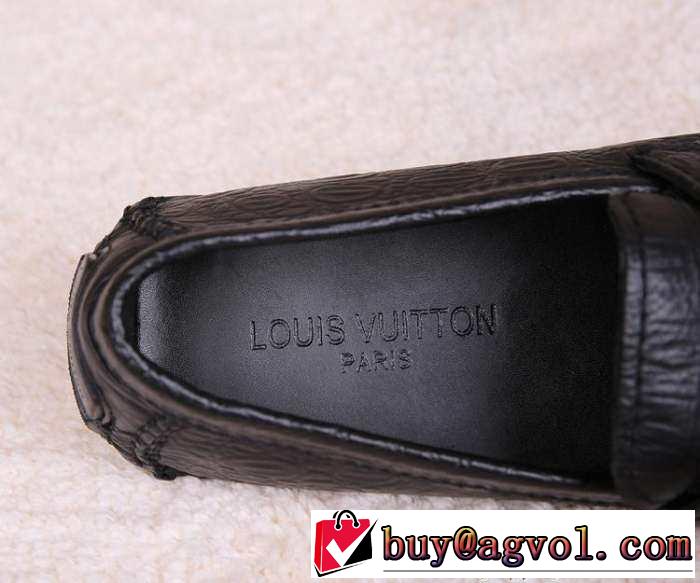 独特の 2015 LOUIS VUITTON ルイ ヴィトン 一味違う　カジュアルシューズ 2色可選