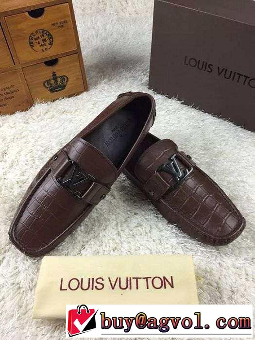 美品　2015 LOUIS VUITTON ルイ ヴィトン コピーブランド 優良　カジュアルシューズ
