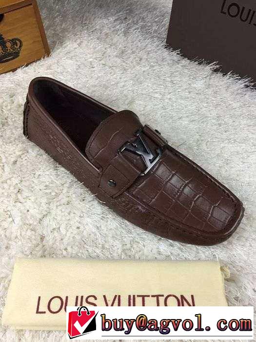 美品　2015 LOUIS VUITTON ルイ ヴィトン コピーブランド 優良　カジュアルシューズ