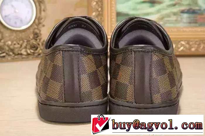 上品上質　2015 LOUIS VUITTON ルイ ヴィトン 爆款　ランニングシューズ 2色可選