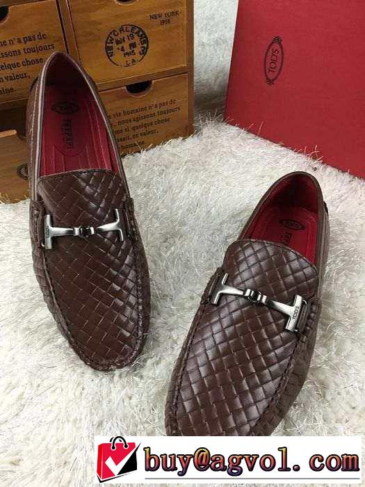 一味違うケーブル編みが魅力満点! 2015 TOD\'S トッズ カジュアルシューズ 2色可選