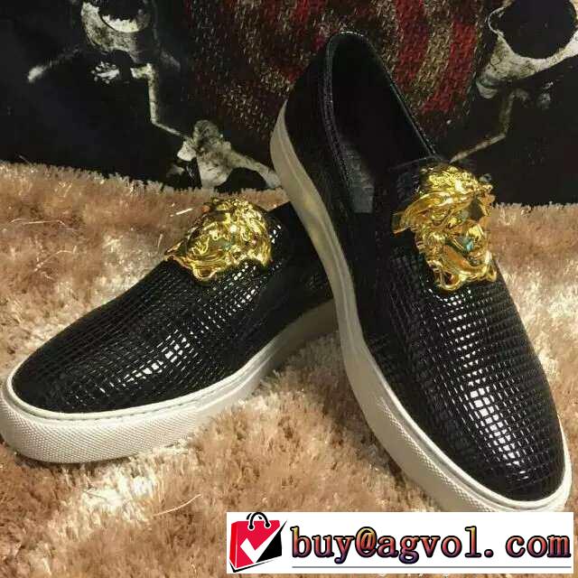 首胸ゴロ  2015 VERSACE ヴェルサーチ 売れ筋！ カジュアルシューズ 2色可選