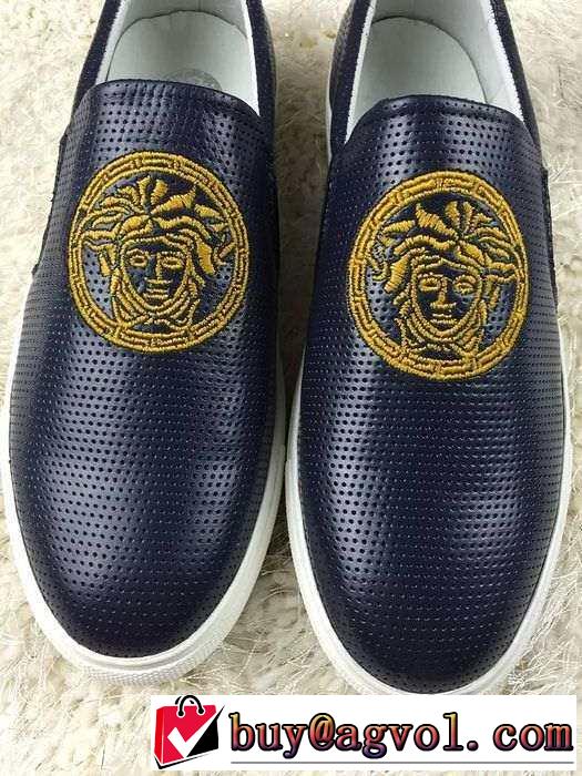 お買得　2015 VERSACE ヴェルサーチ カジュアルシューズ 柔軟性