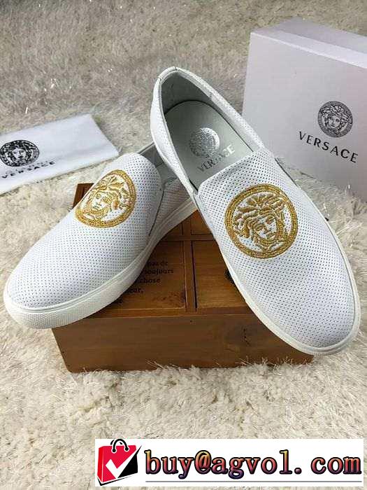 お買得　2015 VERSACE ヴェルサーチ カジュアルシューズ 柔軟性
