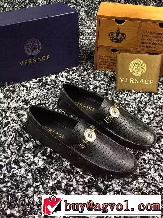 生地注目　2015 VERSACE ヴェルサーチ  カジュアルシューズ ポップ