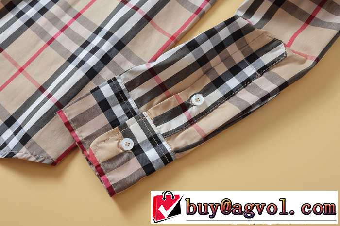 大人っぽい落ち着いた印象　2015秋冬 BURBERRY バーバリー　格安 長袖シャツ