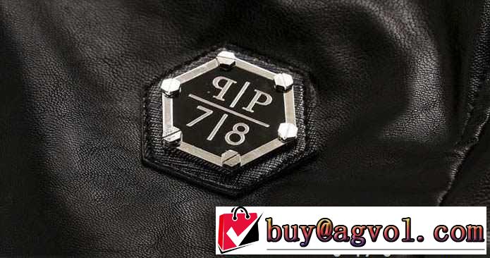 一味違った雰囲気を醸す　2015秋冬 PHILIPP PLEIN フィリッププレイン 定番の革ジャケット