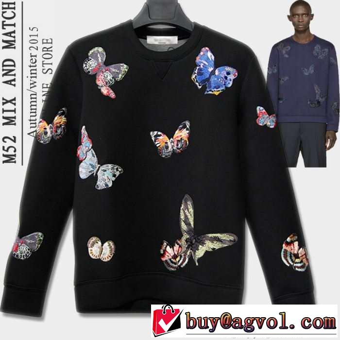 快適にカジュアル　2015秋冬  VALENTINO ヴァレンティノ 大活躍　プルオーバーパーカー