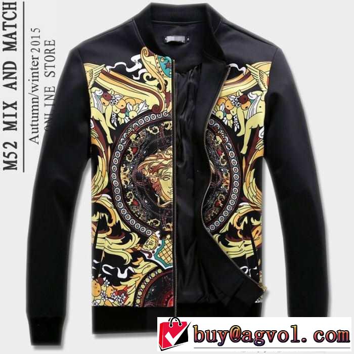値下げる 2015秋冬 VERSACE ヴェルサーチ 収納できるブルゾン