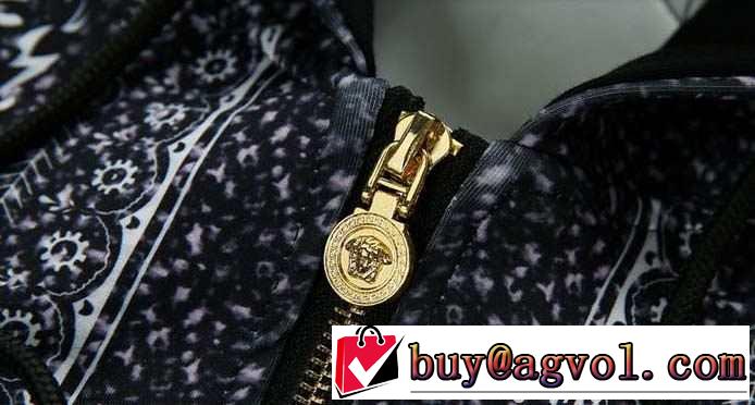 完売品　2015秋冬 VERSACE ヴェルサーチ パーカー 上下セット