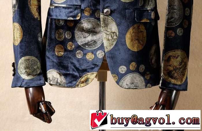 お買い得　2015秋冬 VERSACE ヴェルサーチ 注目のアイテム　スーツ レジャー
